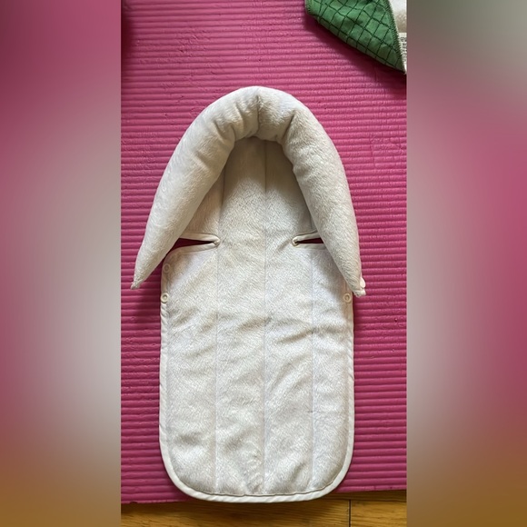 Infant car seat inserts - jolly jumper head support - Picture 3 of 4